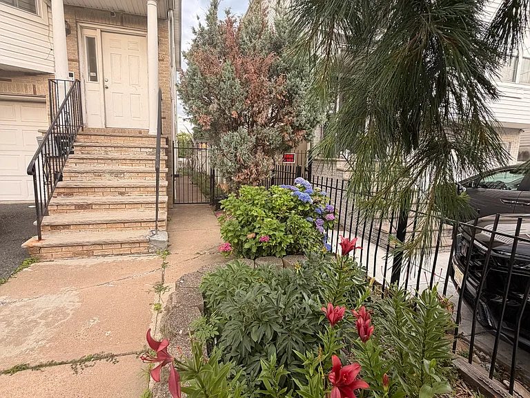 156 Johnson Ave — Photo 1