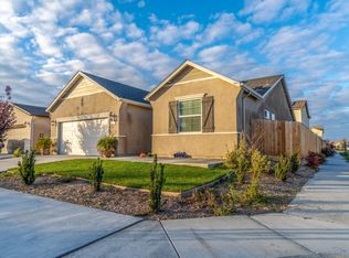 14172 Monterey Ave, Kerman, CA 93630