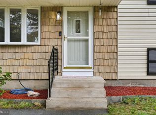 402 Woodlawn Ave, Williamstown, NJ 08094