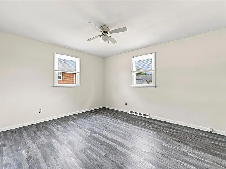 2314 Frann Dr — Photo 6