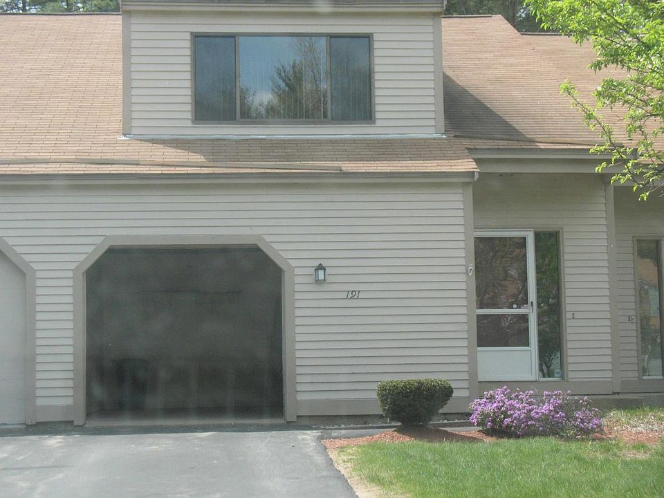 Entrance/Garage