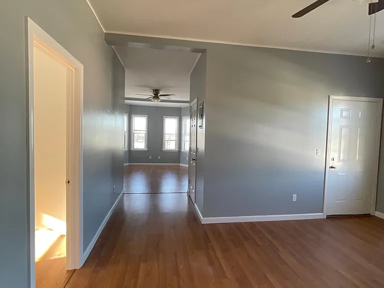 378 Montaup St #3 — Photo 37