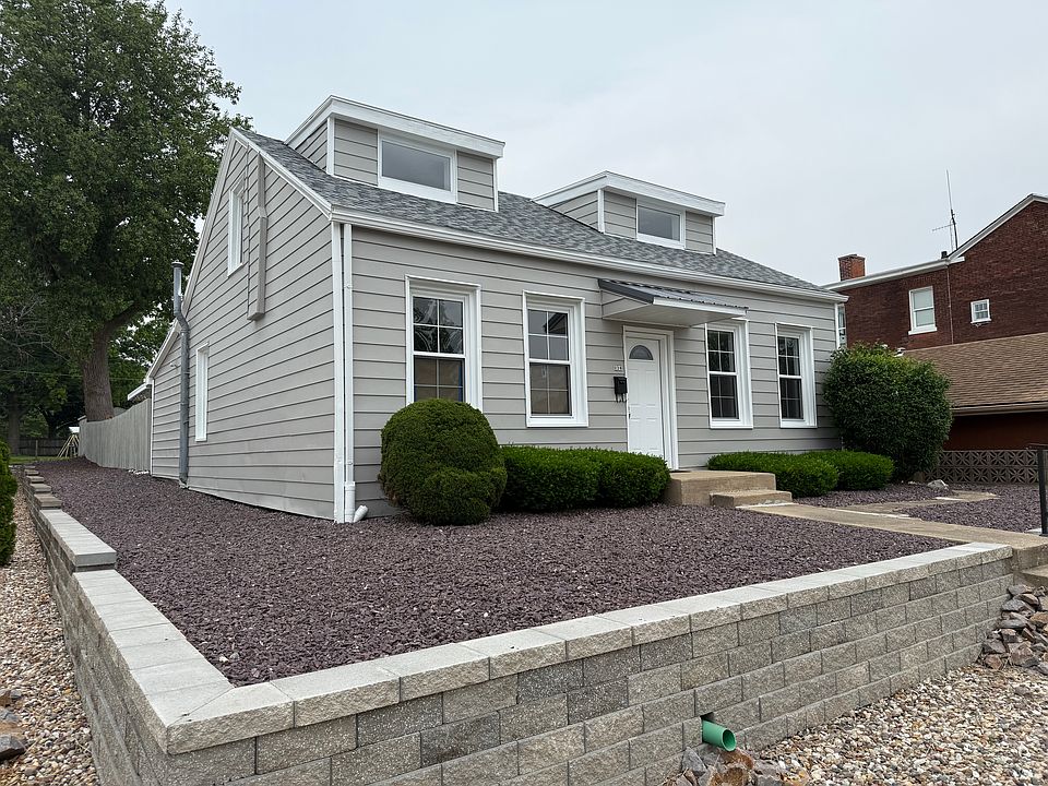 1st image of 226 N 12th St