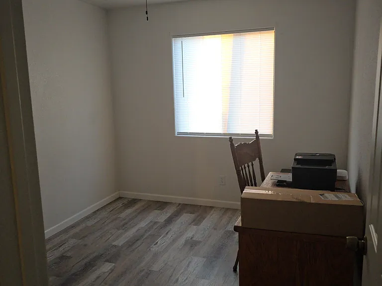 2736 Georgia Ave — Photo 9