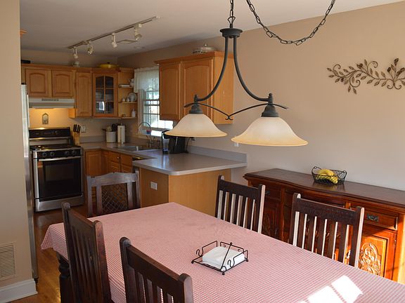4th image of 62 Griggs Avenue