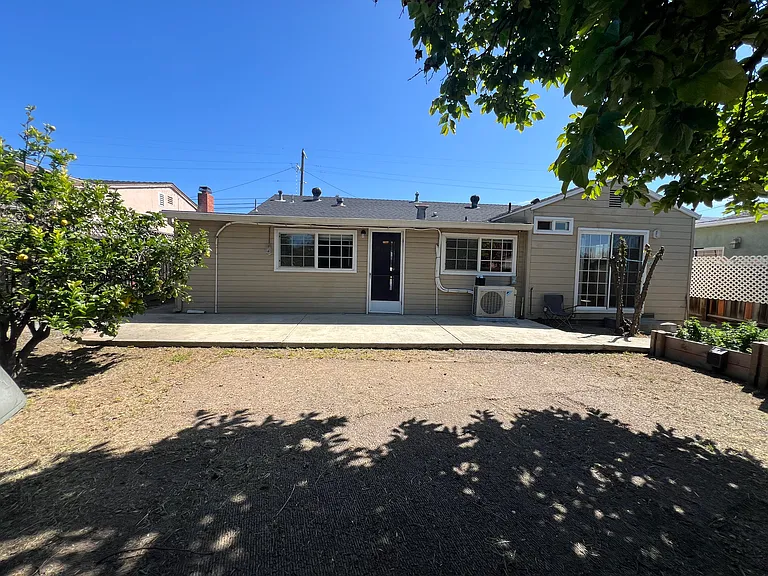 273 Staples Ave — Photo 31