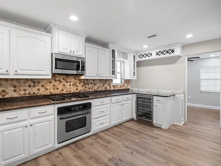 10403 Sandra Lynn Dr — Photo 14