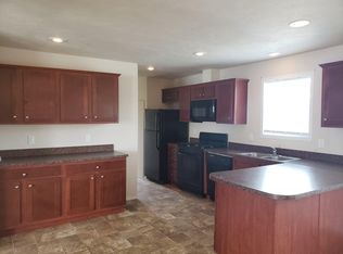 9858 Bellcrest Blvd, Fenton, MI 48430