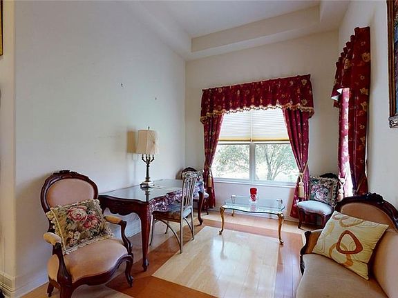 4th image of 1625 N Sandwedge Pt #33