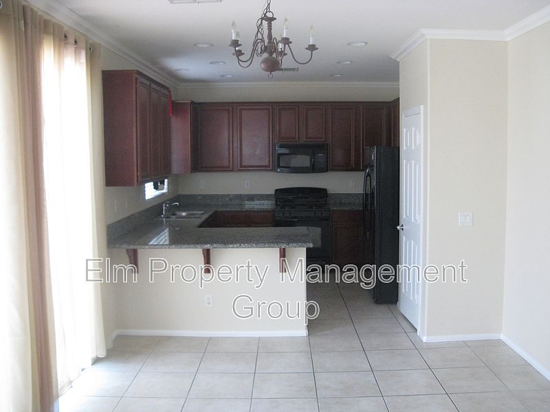 1st image of 1816 Barrel Oak Ave