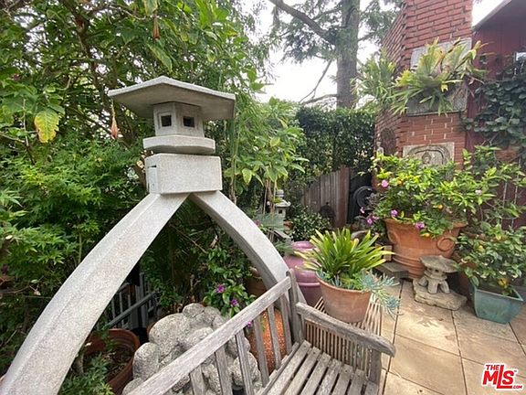 3rd image of 7287 Pacific View Dr