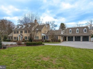 2555 White Horse Rd, Berwyn, PA 19312