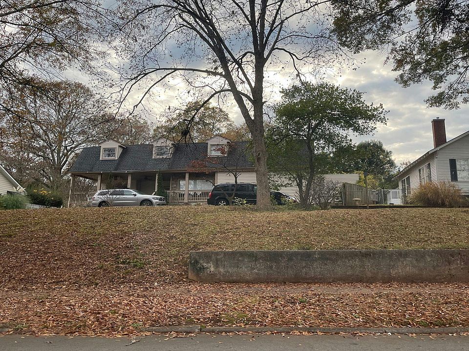 1st image of 645 Maple Dr