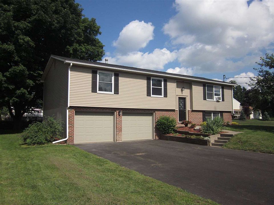 1st image of 7 Prospect Cir