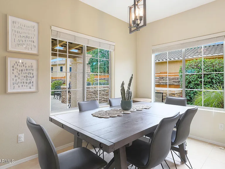 15941 W Mauna Loa Ln — Photo 11