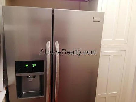 4 bed, 1.0 bath, $3,900 — Photo 4
