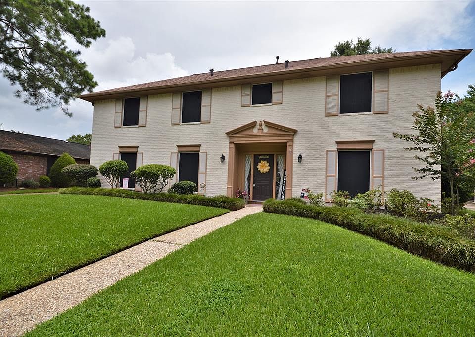 1st image of 15803 Brookvilla Dr