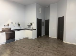 176 Lyman St #176, Holyoke, MA 01040