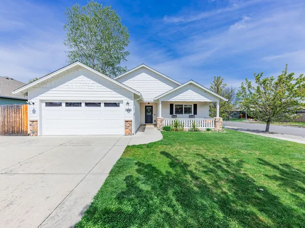 1010 Birmingham St, Medford, OR 97501