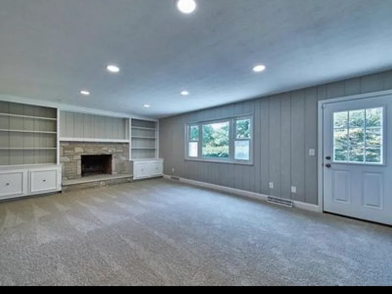 885 Prince William Ln — Photo 17