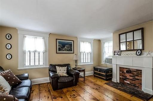 4th image of 7 Woodland St
