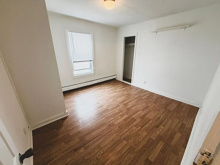 58-60 Intervale Avenue — Photo 10