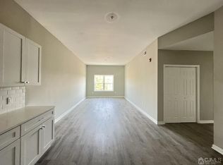 37 Old Trenton Rd #8, Cranbury, NJ 08512