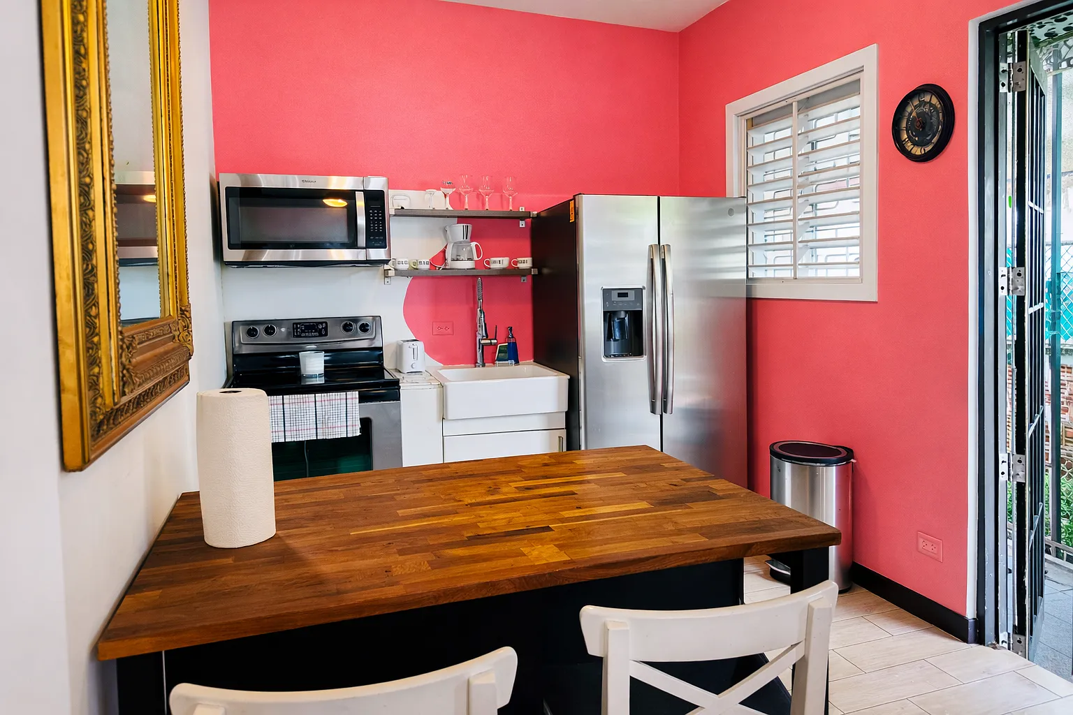 388 Calle Holanda — Photo 4