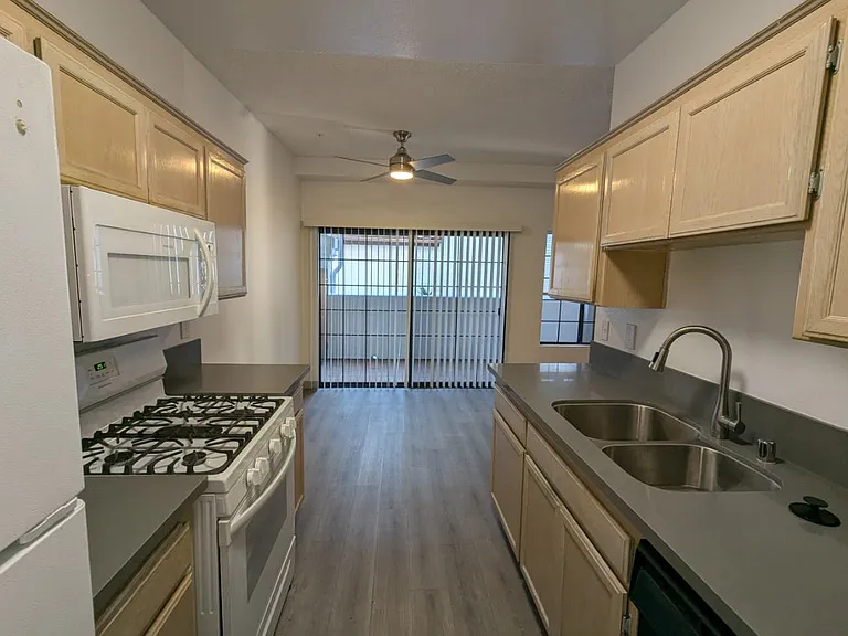 3291 Sawtelle Blvd #207 — Photo 6
