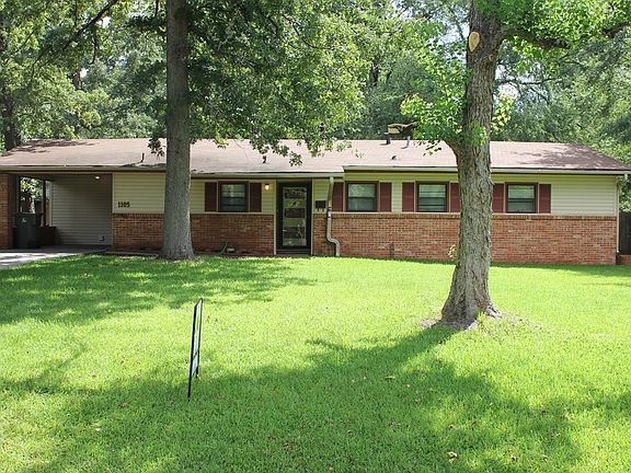 3rd image of 1105 Tom Temple Dr
