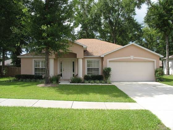 2nd image of 2824 NE 25th St