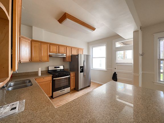 4th image of 3627 N Keeler Ave #N2