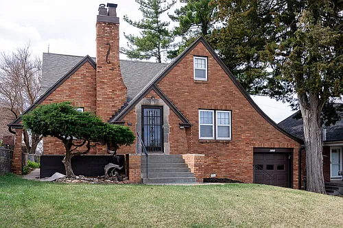 4323 Walnut St Photo 1