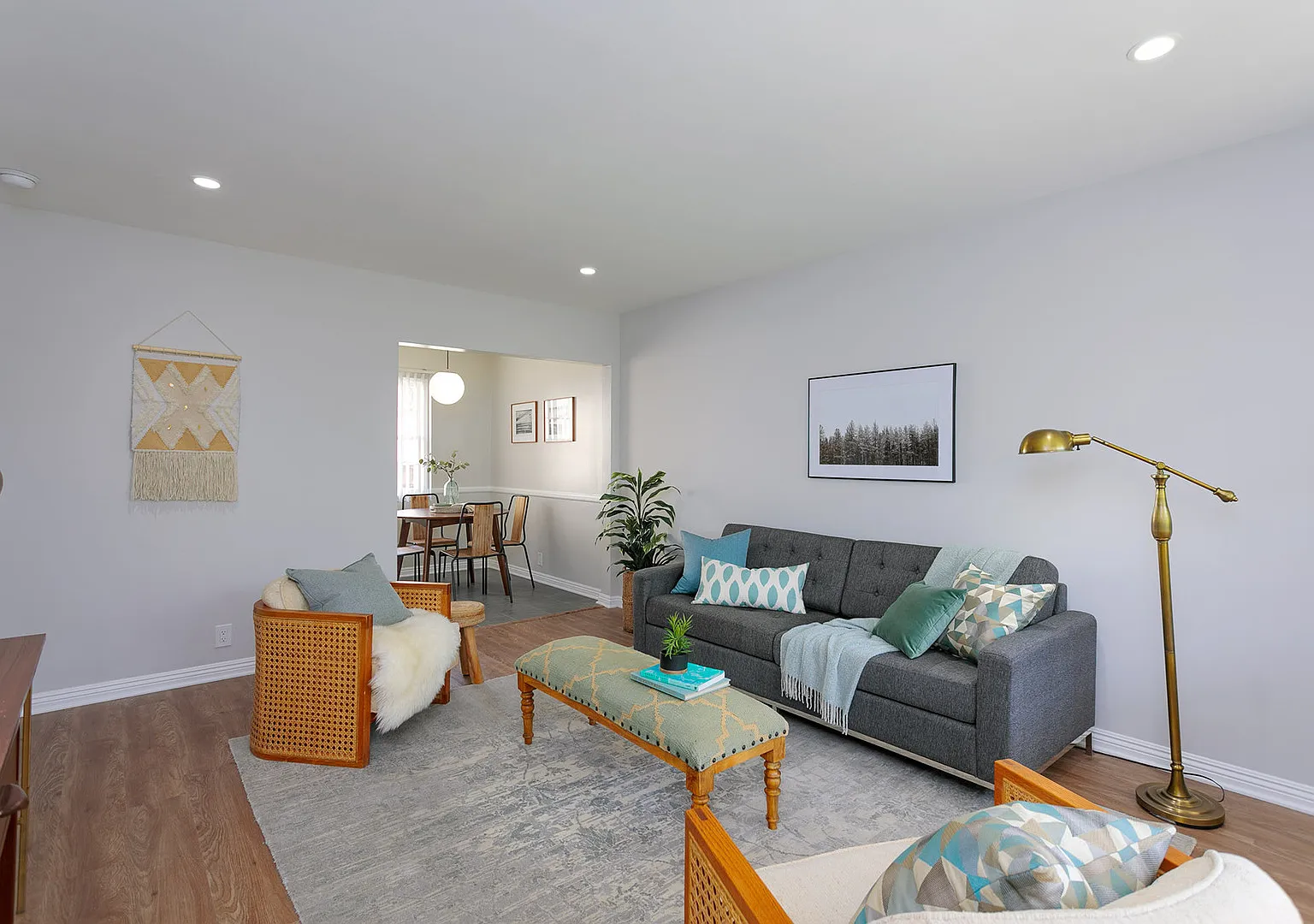 496 S Euclid Ave — Photo 4