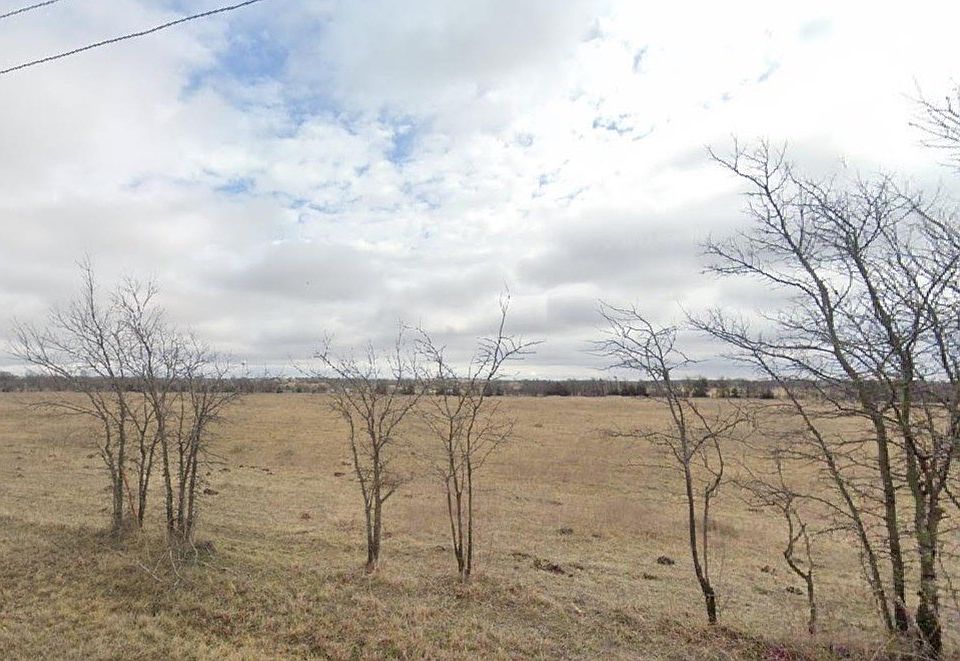 1st image of Railroad Ave