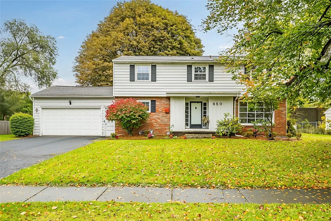 4 bed, 2.5 bath, 2128 sqft, $3,000 — Photo 1