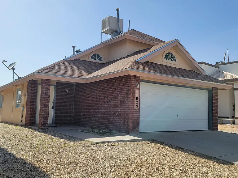 11029 Wedge Ln — Photo 3