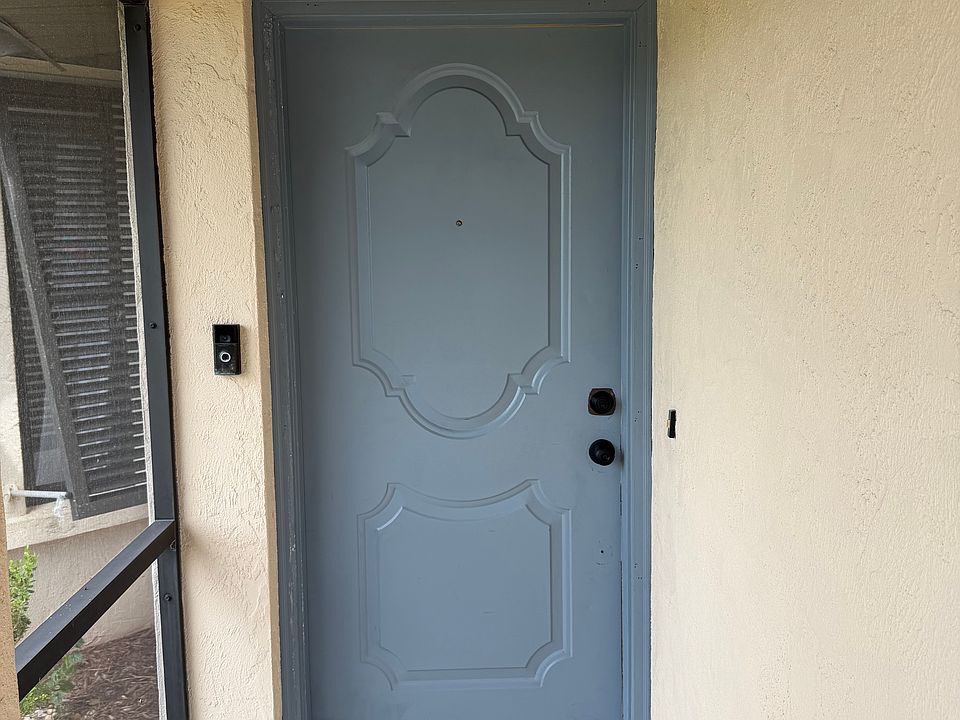 1st image of 11018 Deerwood Ave #1