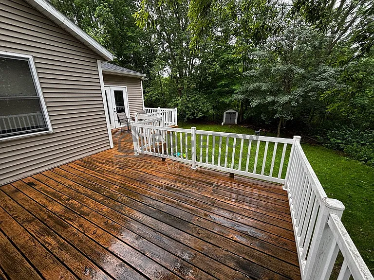 6926 Lake Michigan Dr — Photo 14