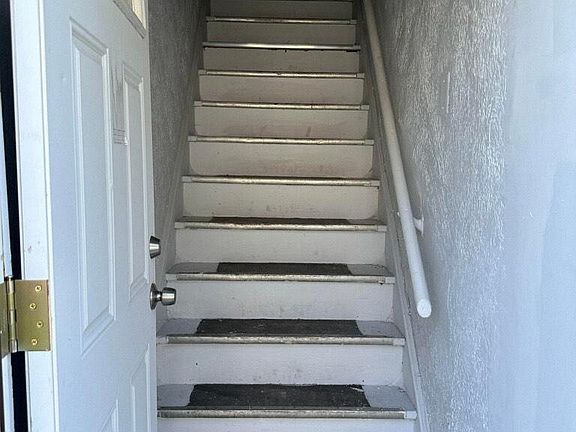 2nd image of 3464 W 52nd St APT 3