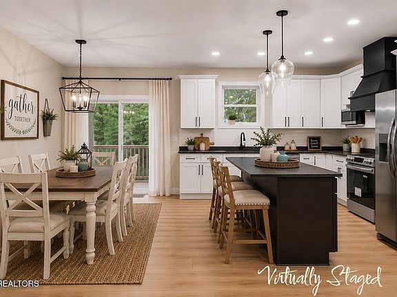 5th image of 401 Saint George Dr