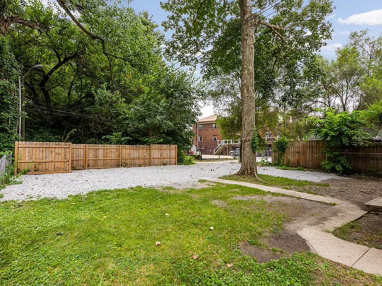 2625 Central Ave #2 — Photo 26