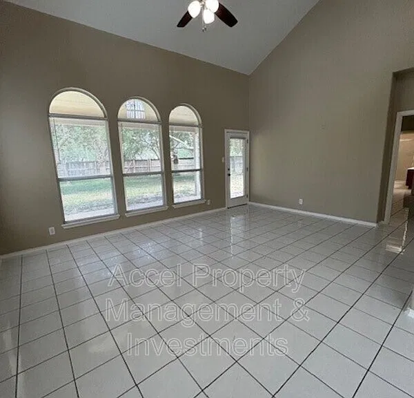4510 Santa Inez St — Photo 5