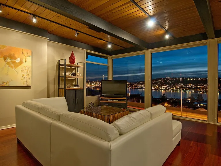 1966 Harvard Ave E #FURNISHED — Photo 33