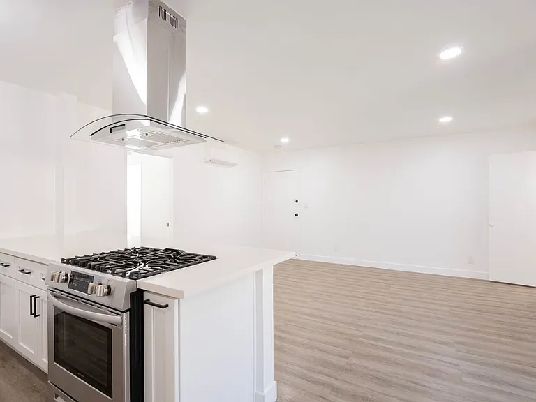 1235 N Ogden Dr #4 — Photo 8