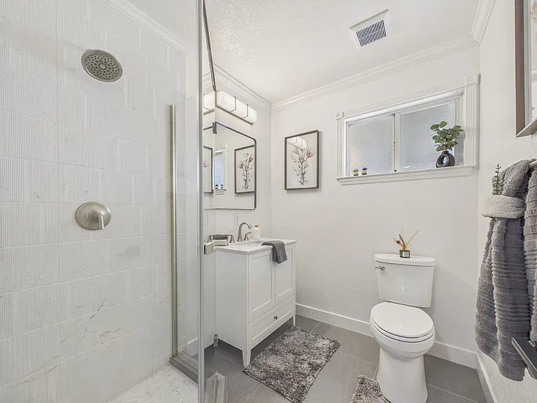 7425 Brighton Dr — Photo 32