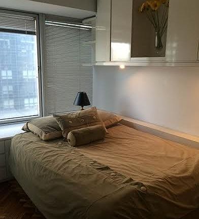 3rd image of 150-156 W 56th St APT 3406