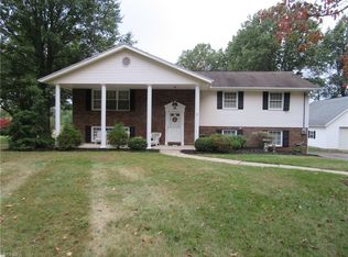 7500 Braucher St NW, North Canton, OH 44720