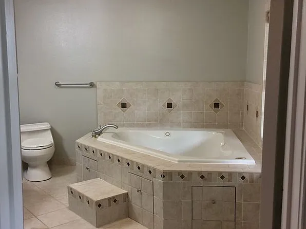 2113 Pin Oak Cir, Van Vleck, TX 77482