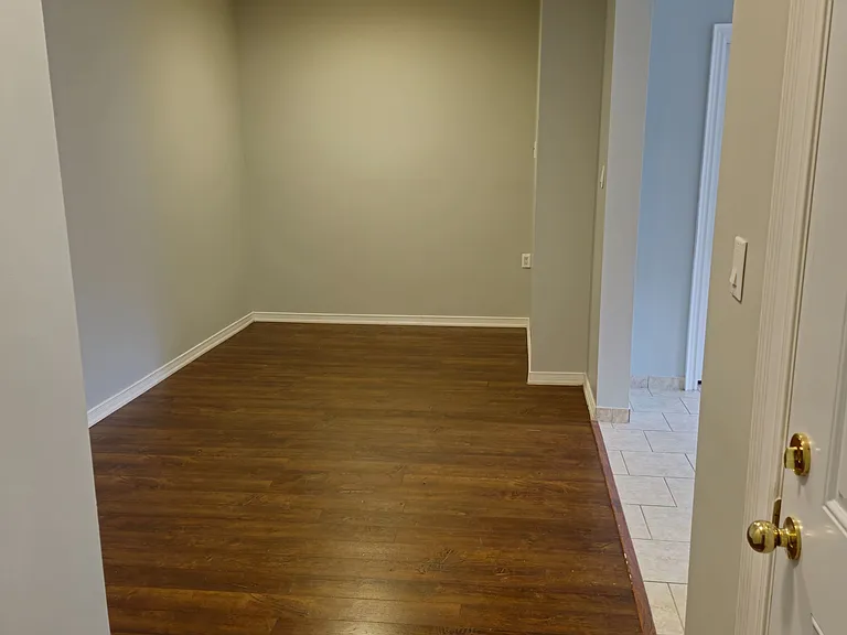 8879 Heritage Rd #MAIN LEVEL — Photo 7
